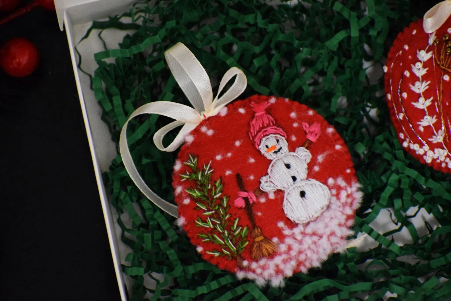 Ornamente brad "Ninsoare de decembrie"