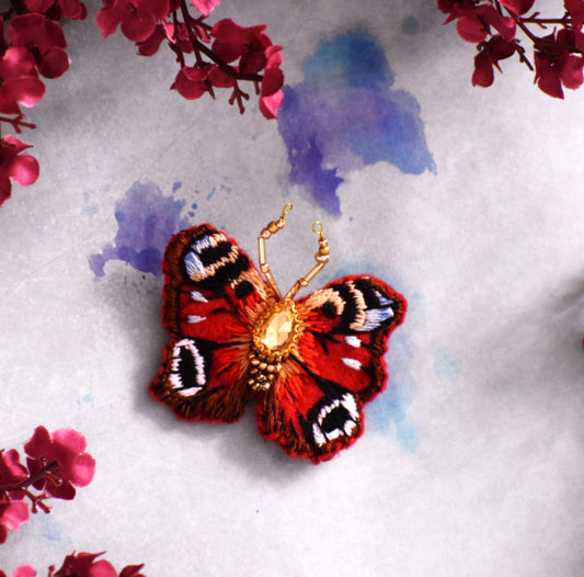 Broșă fluture "Aglais"